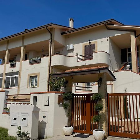 Appartamento In Villa Villalfonsina Luaran gambar