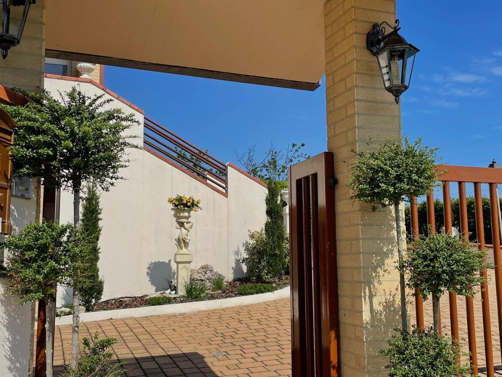Appartamento In Villa Villalfonsina Luaran gambar